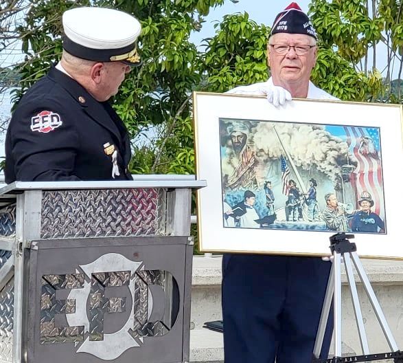 Dan Fuson presents Englewood Fire Chief Kevin Easton